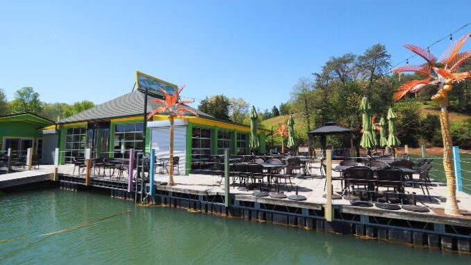 norris lake tiki hut bar and restaurant in east tennessee